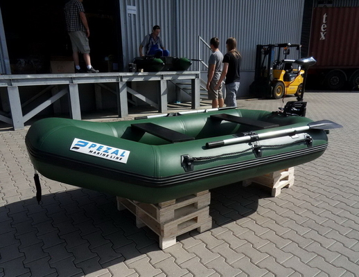China Heavy Duty Army Green Marine Inflatable Fishing Dinghy / Boats With 2 Chamber supplier