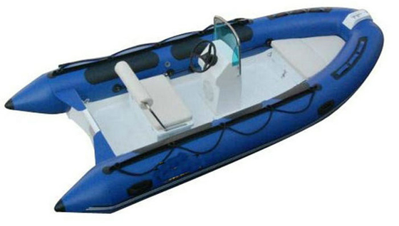 China Rigid Inflatable RIB Boats 1.2mm PVC Tube In Blue Color Max 30HP Motor supplier